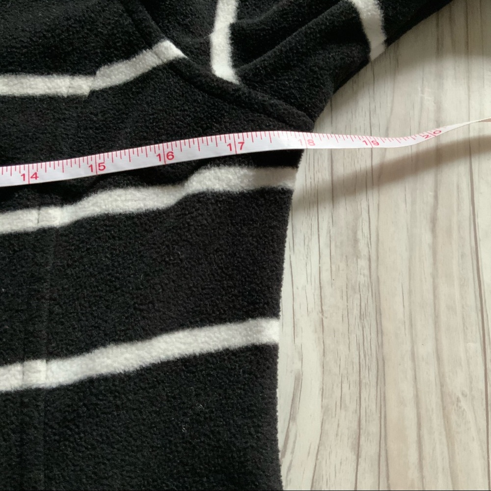 Nautica Black & White Fleece Jacket Small - Picture 6 of 6